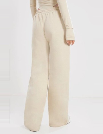 Pantaloni de trening PRETTYLITTLETHING, bej
