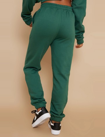 Pantaloni de trening PRETTYLITTLETHING, verde