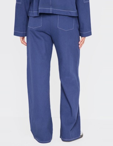 Jeans PRETTYLITTLETHING, albastru