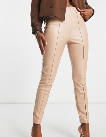 Pantaloni imitație din piele ASOS, bej