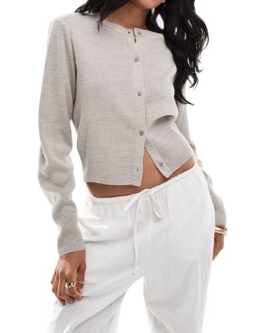 Pulover cu nasturi ASOS, bej