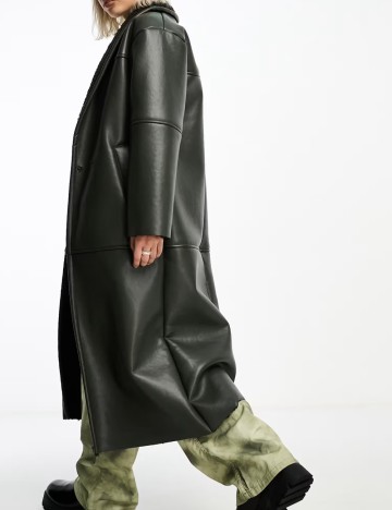 Palton Collusion, kaki