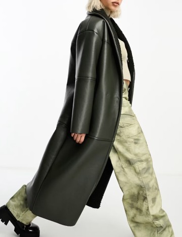 Palton Collusion, kaki