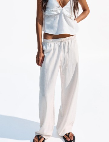 Pantaloni Bershka, alb