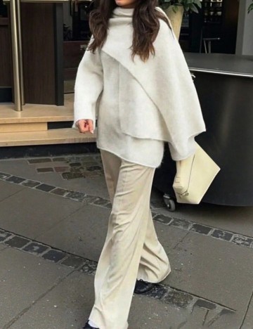 Set pulover și fular Shein, crem