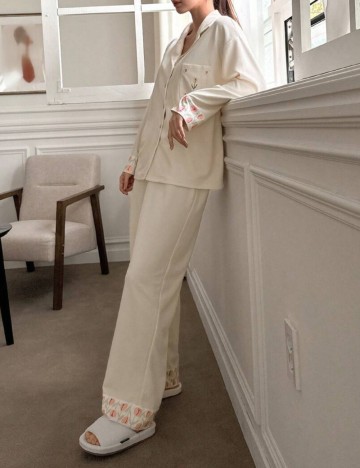 Set pijamale Shein, mix culori