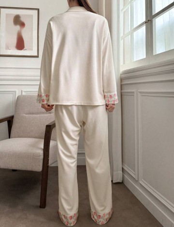 Set pijamale Shein, mix culori