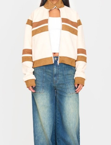 Jachetă PRETTYLITTLETHING, crem