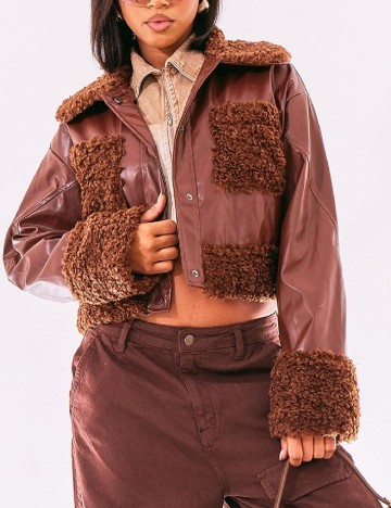 Jachetă imitație de piele PRETTYLITTLETHING, maro