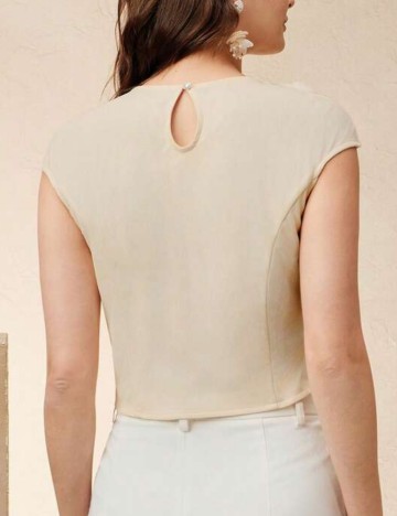 Top Shein Anewsta, crem