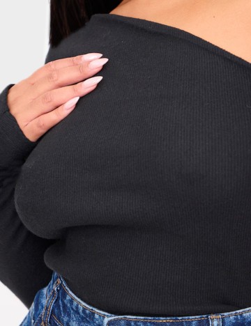 Bluză PRETTYLITTLETHING, negru