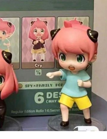 Figurină Shein, mix culori