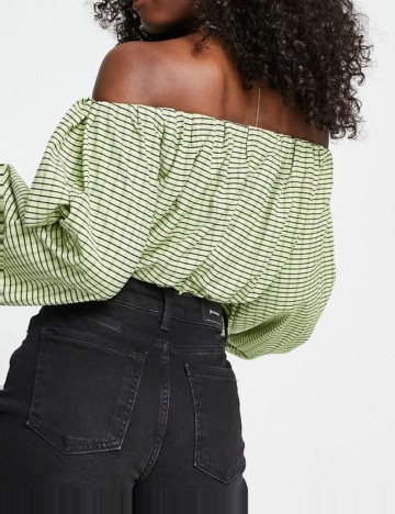 Top Urban Revivo, verde