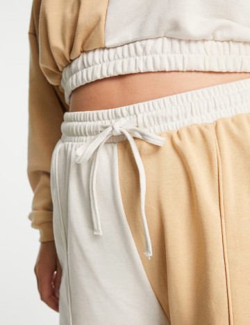 Pantaloni de trening ASOS, mix culori