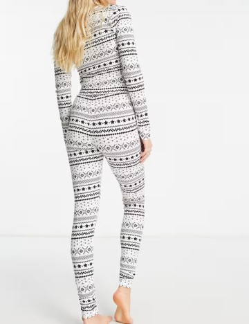 Compleu pijamale ASOS, mix culori