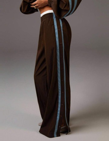 Pantaloni Shein, maro