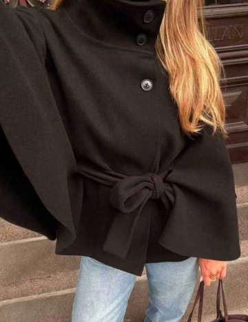 Palton scurt Shein, maro