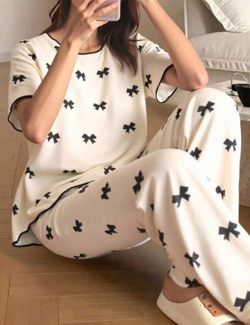 Compleu pijamale Shein, mix culori