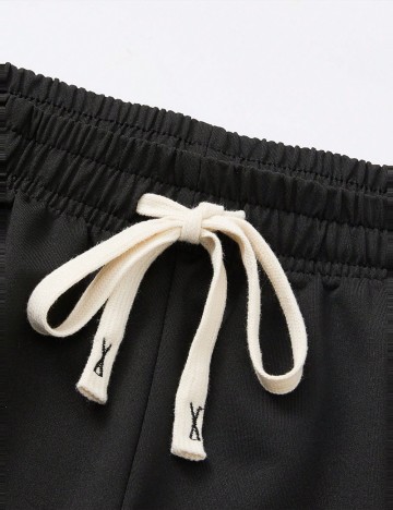 Pantaloni scurți Shein MANFINITY, negru