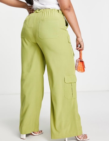 Pantaloni I SAW IT FIRST, verde