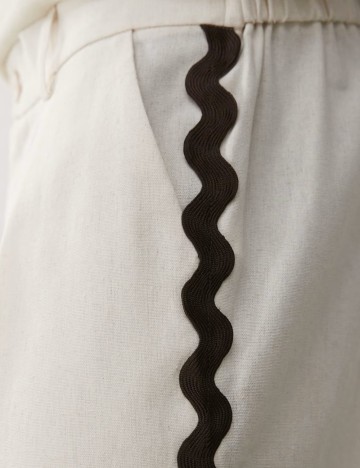 Pantaloni Reclaimed vintage, crem