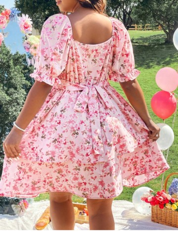 Rochie mini Shein Curve+, roz