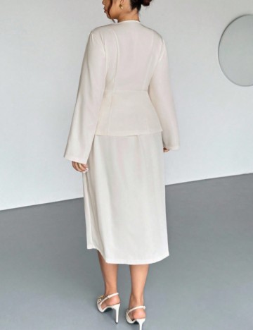 Compleu Shein Curve+, crem