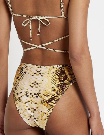 Slip River Island, mix culori